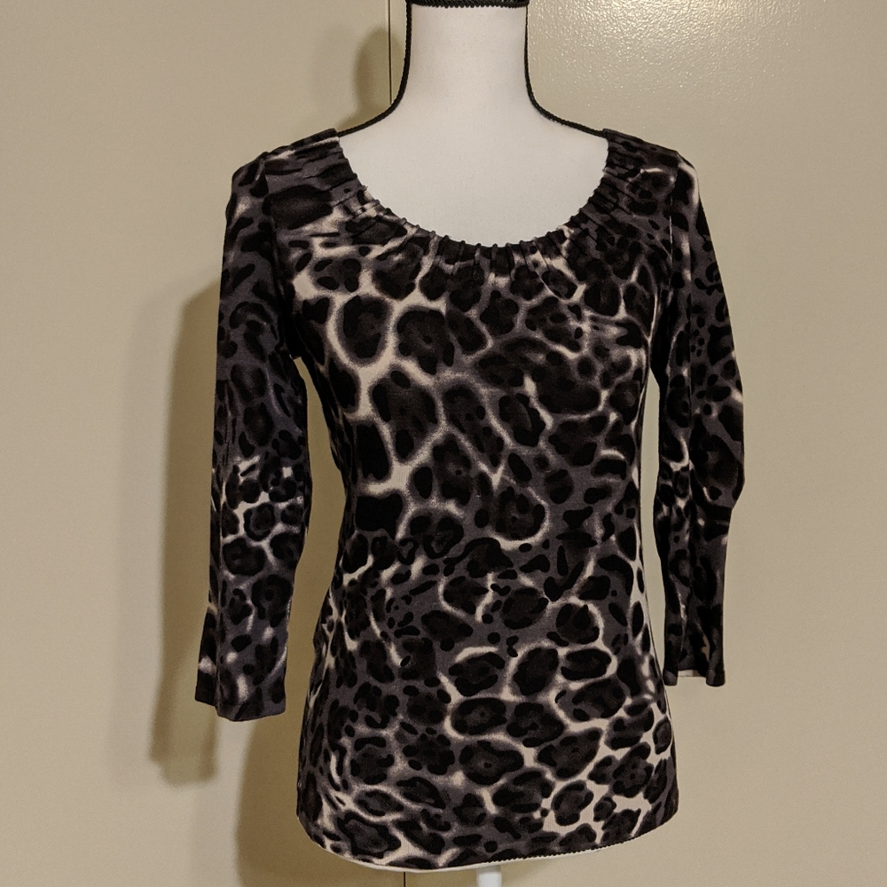 International Concepts size Large top